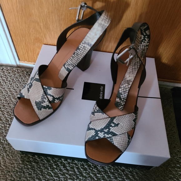 7.5 Dolce Vita womens Nala Sandal leather black/white snake, brand new - Picture 5 of 9